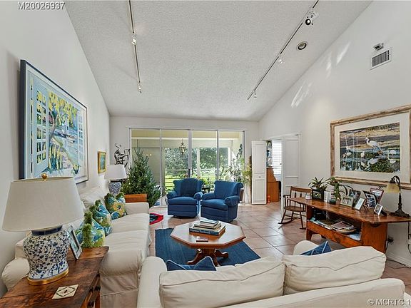 3rd image of 12479 SE Harbour Ridge Blvd #1-2
