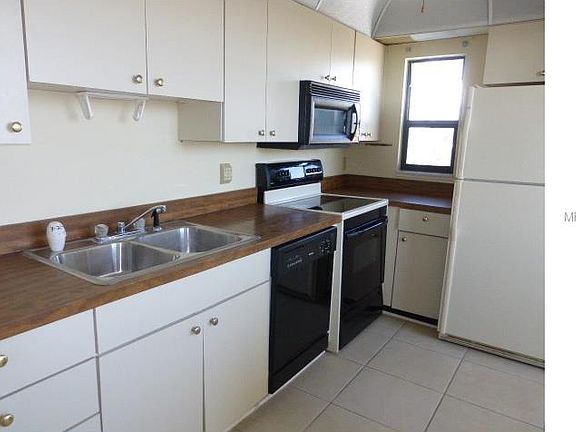 3rd image of 300 Woodette Dr APT 501A