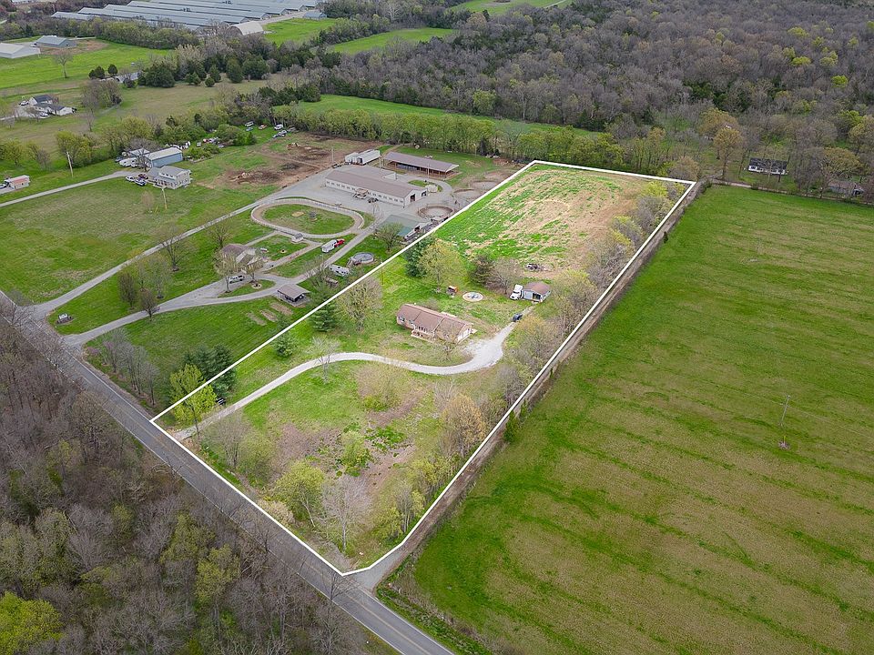 417 Whitaker Rd, Shelbyville, TN 37160 Zillow