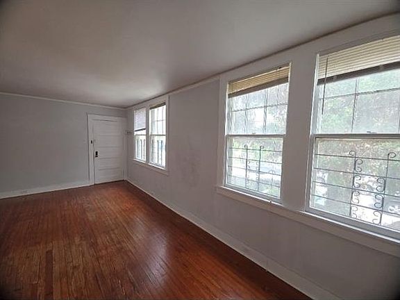 3rd image of 1020 Short St APT A