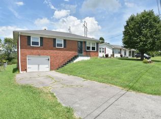 104 Woodland Ave, Lancaster, KY 40444