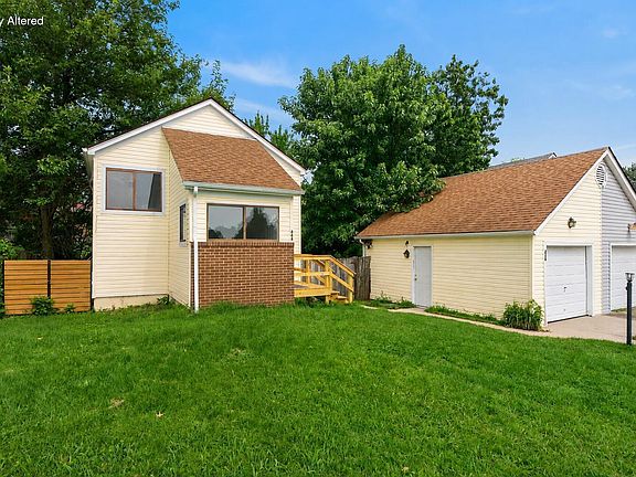 3rd image of 448 Larkwood Dr