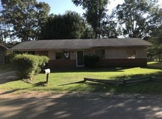 128 Jordan St, Crystal Springs, MS 39059