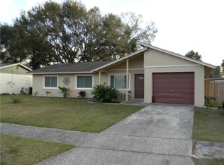 10927 Airview Dr, Tampa, FL 33625