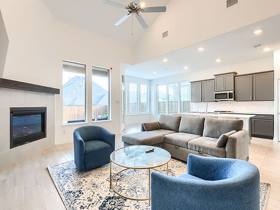 4th image of 1124 Water Canna Dr