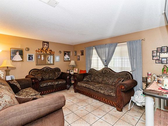 2nd image of 4818 E Home Ave