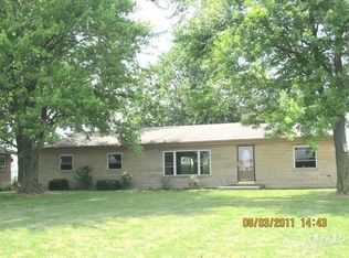 5833 N State Route 101, Woodburn, IN 46797