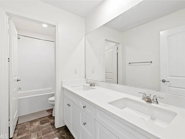 16746 Stags Leap Ln — Photo 31