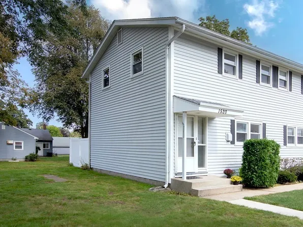 1520 Pendleton Ave, Chicopee, MA 01022