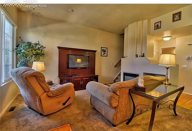 4774 Sand Mountain Point — Photo 4