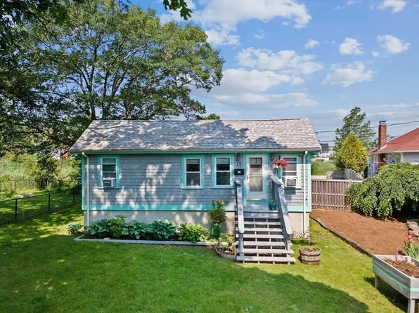 13 Elcott Rd, Quincy, MA 02169