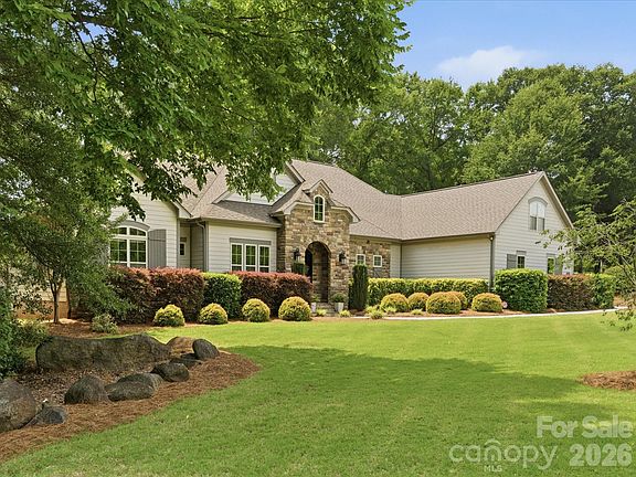 2nd image of 5717 Weddington Rd
