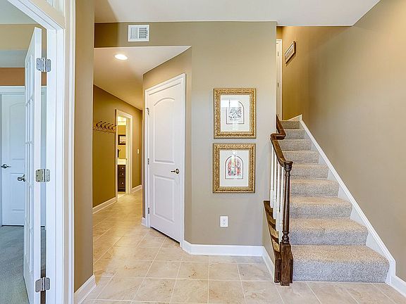 3rd image of 7093 Darbey Knoll Dr