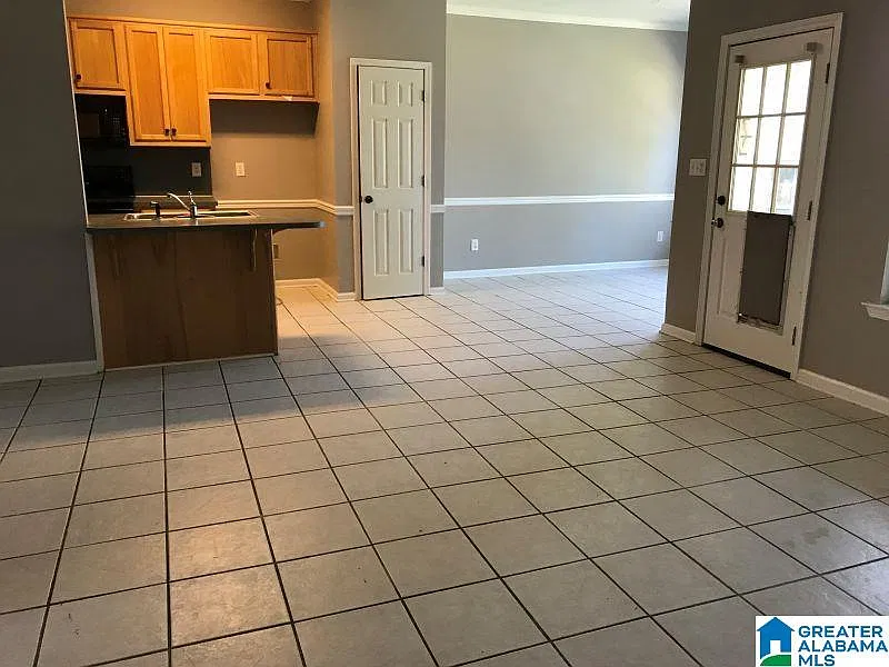 3 bed, 3.0 bath, 1908 sqft, $1,550 — Photo 2