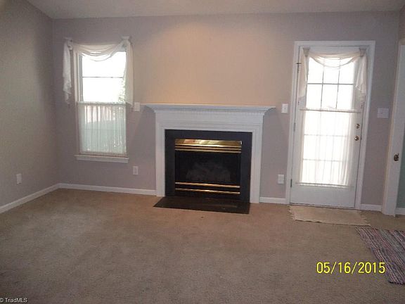 4th image of 112 Village Dr