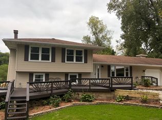 1018 N Greengold Rd, Hanna City, IL 61536