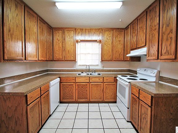 2nd image of 83 Peachtree Dr