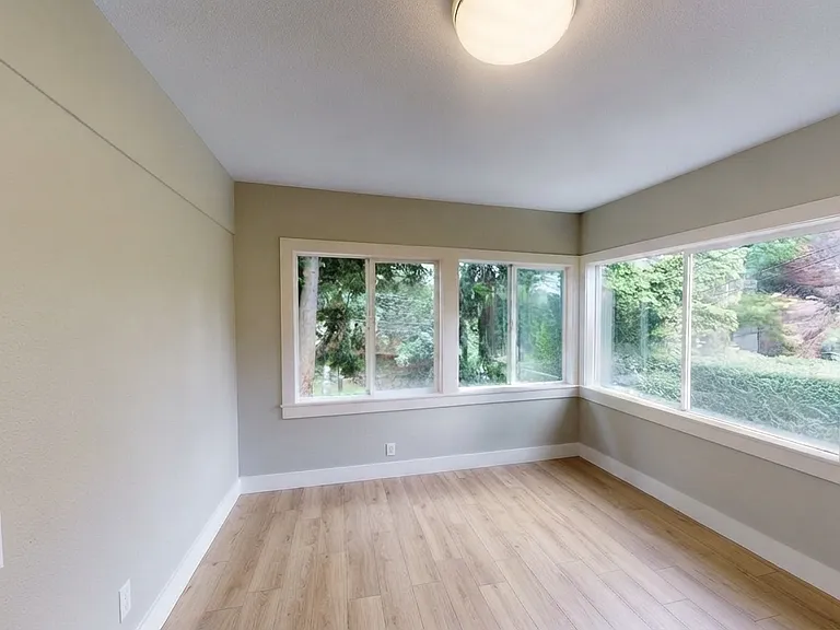 3219 S Graham St — Photo 8