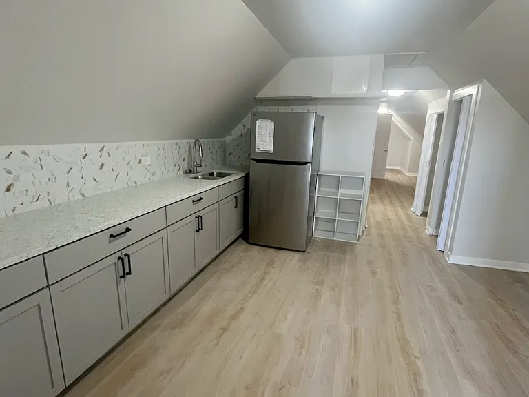 4121 S Albany Ave #A — Photo 2