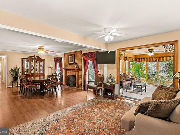 5th image of 16764 Hillsboro Rd