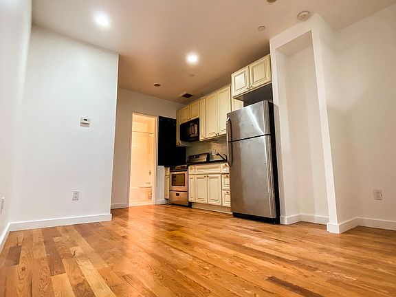 2nd image of 1347 Greene Ave #2E