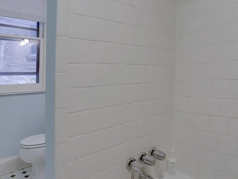 400 Seward Sq SE #B3 — Photo 18
