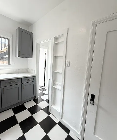 5916 1/2 Willoughby Ave — Photo 14