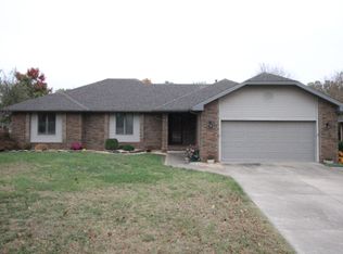 3910 S Gatlin Ct, Springfield, MO 65807