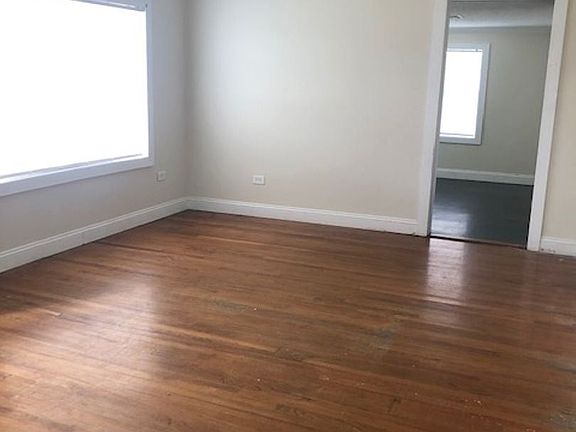 3rd image of 317 Acadian St