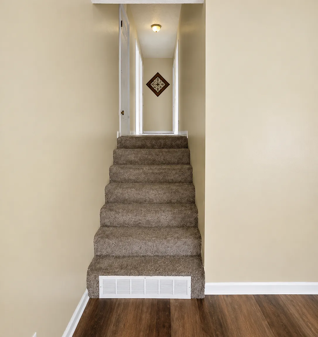 3 bed, 1.5 bath, 1718 sqft, $1,600 — Photo 4