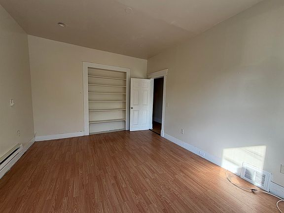 5th image of 130 Highland Ave #1