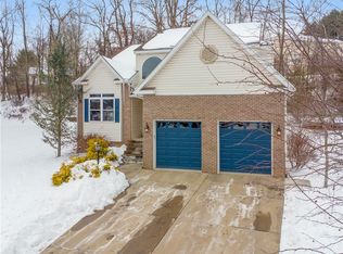 110 Cornerstone Ct, Venetia, PA 15367