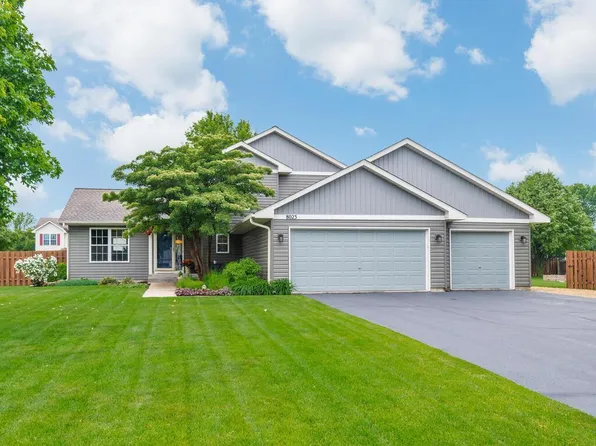 8023 Greenbriar Ct, Woodbury, MN 55125