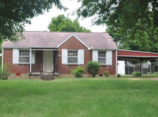 2104 Ridgecrest Dr, Nashville, TN 37216