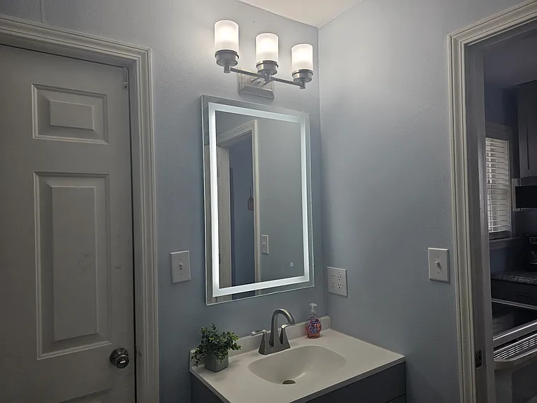 3228 Cypress Ln #4 — Photo 4