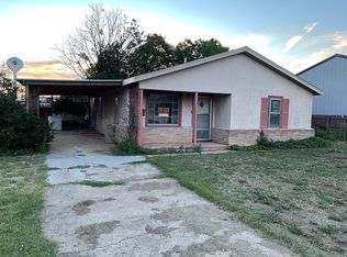515 NW 2nd St, Seminole, TX 79360