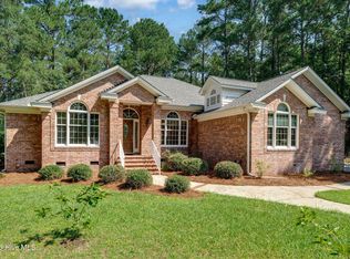110 Camellia Ct, Wallace, NC 28466