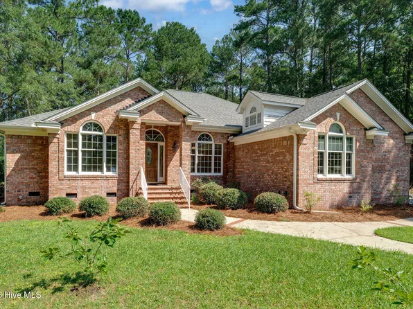110 Camellia Court, Wallace, NC 28466