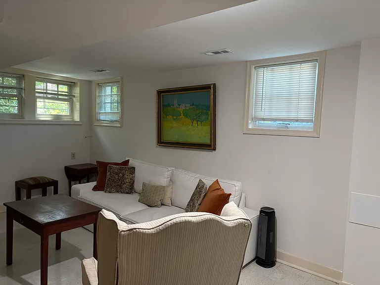 3533 W Pl NW — Photo 15