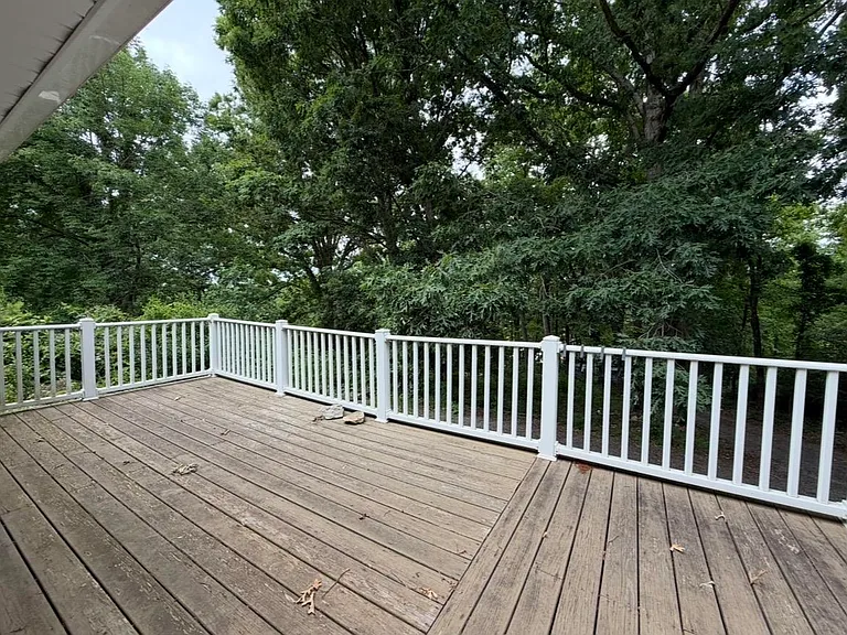 485 White Pine Dr — Photo 4