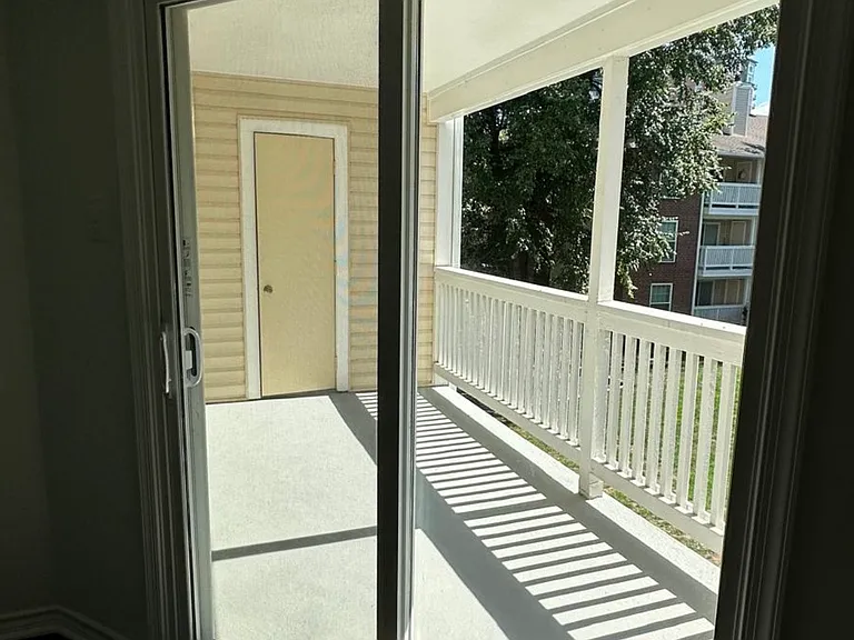 1535 Lincoln Way #202 — Photo 26