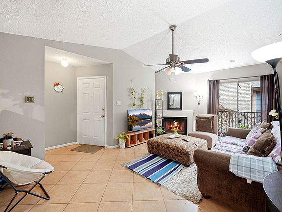5th image of 2121 Hepburn St APT 820