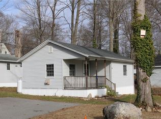 9 Lake Dr #4, East Hampton, CT 06424