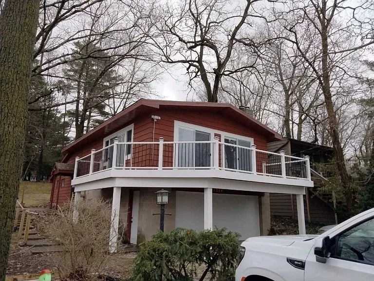 1224 Burlington Dr — Photo 1