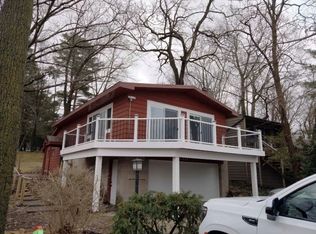 1224 Burlington Dr, Hickory Corners, MI 49060