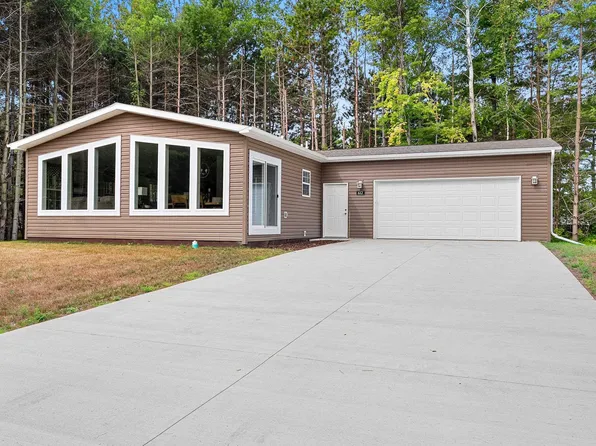 612 Allied Ct, Oconto, WI 54153