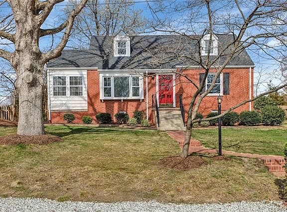 2nd image of 1204 Elmhurst Dr