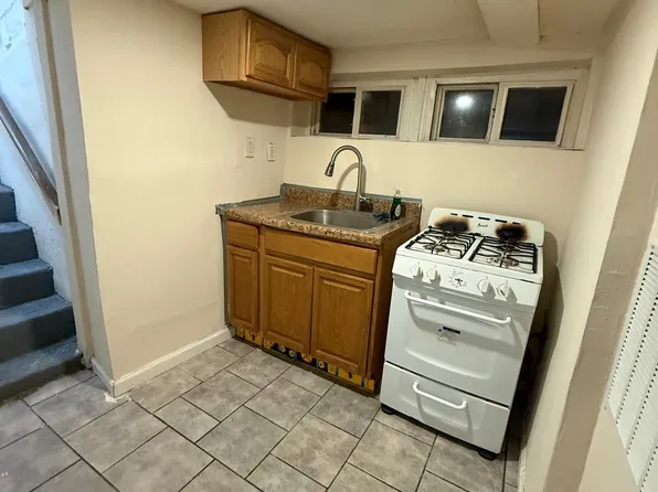 8724 168th Pl #1B, Jamaica, NY 11432