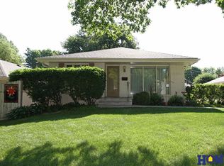 3240 S 39th St, Lincoln, NE 68506