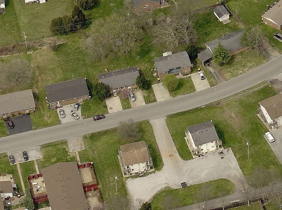 2nd image of 2131 Rockcreek Dr